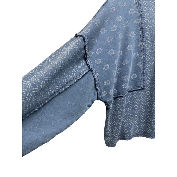 Lucky Brand Size XS OVERSIZED Washed Blue Hoodie Floral Distressed Sweatshirt - Picture 4 of 10
